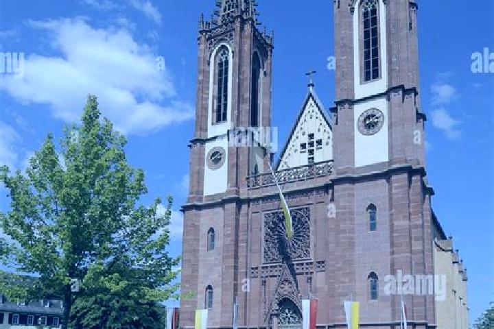 Riley, 26 — Escort in Geisenheim, Germany