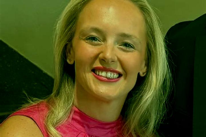 Riley, 26 — Escort in Quincey, France