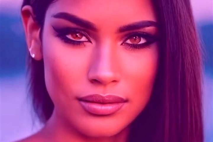 Riley, 27, a auburn brown-eyed latina companion based in Nanakuli. Offering CIM, Tantra, GFE. Available for incall and outcall, overnight bookings available.