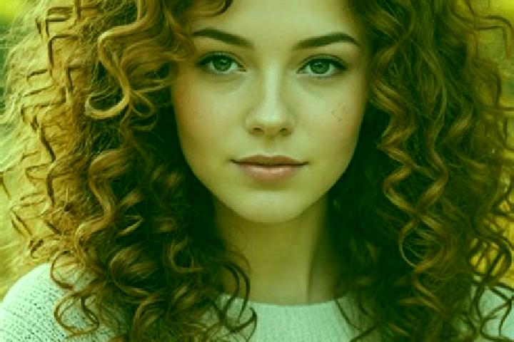 Riley, 27, a auburn brown-eyed latina companion based in Pantin. Offering A-Level, Tantra, Duos. Available for incall and outcall, day and evening dates.