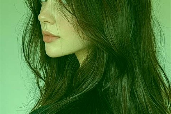 Riley, 27, a auburn dark-eyed asian companion based in Shunde. Offering Dinner Date, Couples, Duos. Available for incall and outcall, day and evening dates.