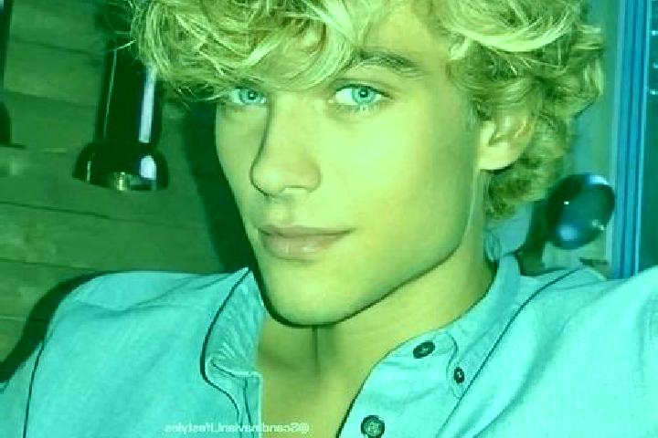 Riley, 27, a blonde blue-eyed middle eastern companion based in Rotterdam. Offering Tantra, 69, Couples, BDSM. Available for incall and outcall, overnight bo...