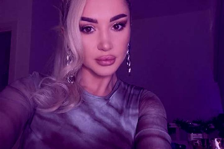 Riley, 27, a blonde grey-eyed indian companion based in Jiagedaqi. Offering CIM, Striptease, BDSM, Erotic Massage, GFE. Available for incall and outcall, day...