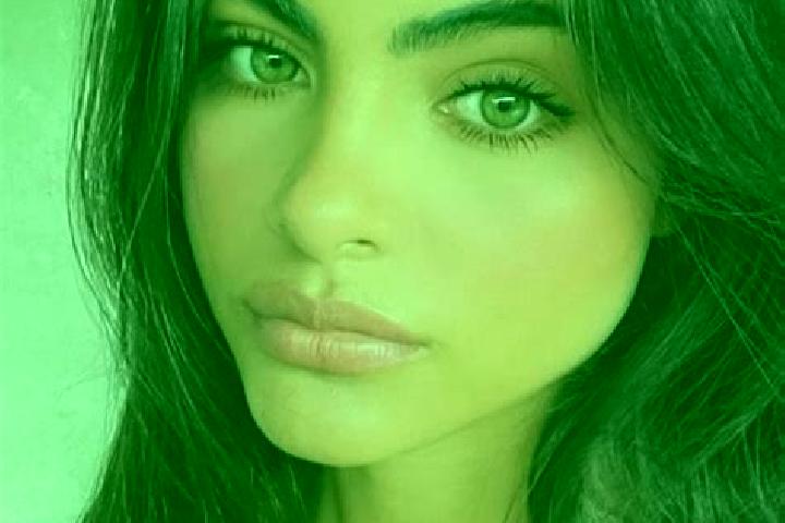 Riley, 27, a brunette grey-eyed indian companion based in Comazzo. Offering 69, Party Girl, Deep French Kissing, Couples. Available for incall and outcall, d...