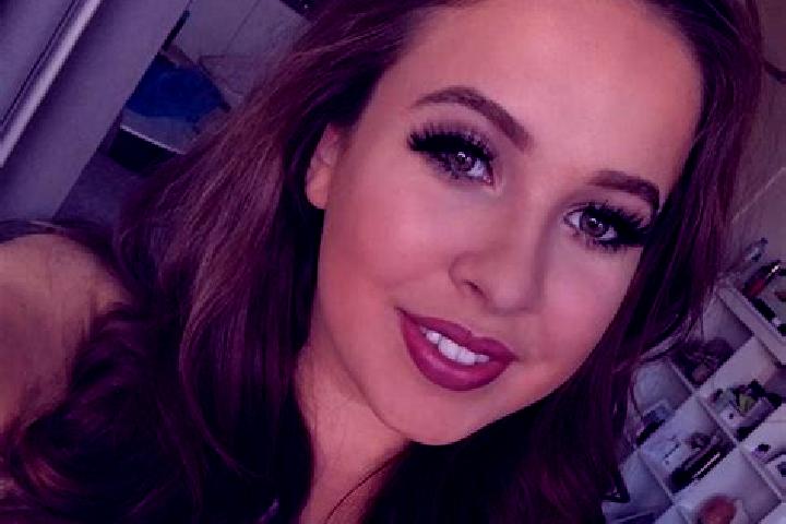 Riley, 27, a chestnut dark-eyed mediterranean companion based in Nanga Merit. Offering Striptease, Couples, Dinner Date, Erotic Massage. Available for incall...