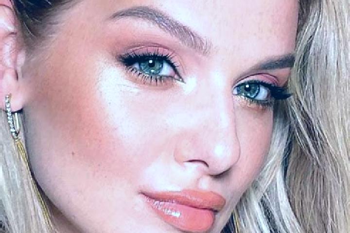 Riley, 27, a dark blonde green-eyed mediterranean companion based in Al Khafji. Offering Deep French Kissing, Domination, 69. Available for incall and outcal...