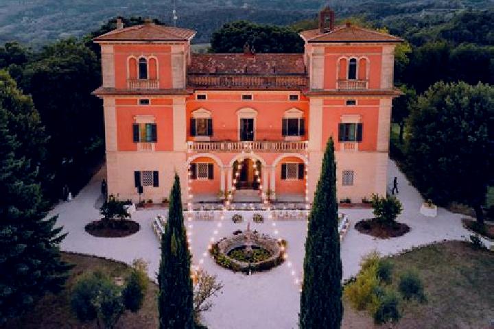 Riley, 27 — Escort in Palaia, Italy