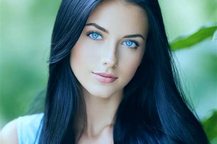 Riley, 28, a auburn blue-eyed mediterranean companion based in Pinjarra Hills. Offering Girlfriend Experience, Tantra, OWO, Erotic Massage, Dinner Date. Avai...