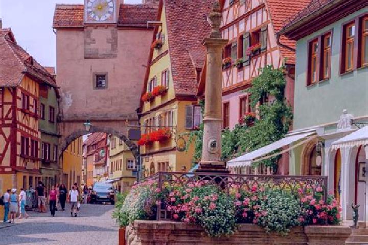 Riley, 28 — Escort in Bobingen, Germany