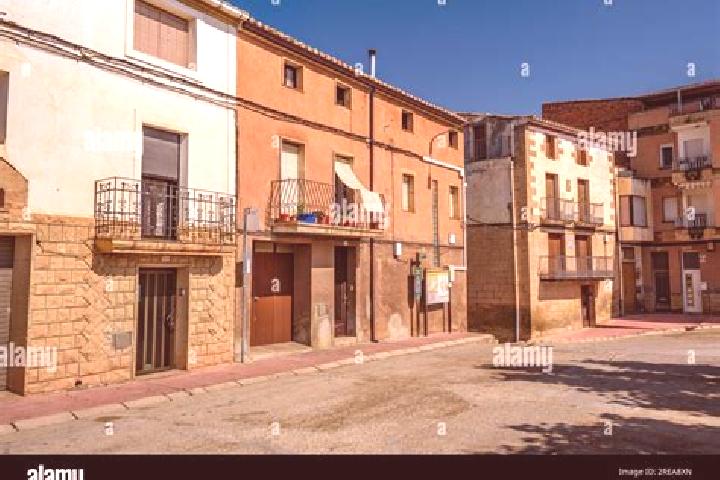 Riley, 28 — Escort in Bovera, Spain