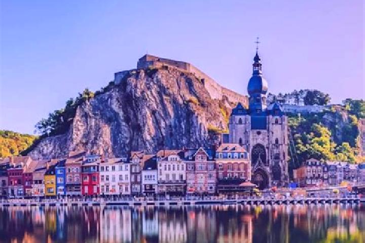 Riley, 28 — Escort in Nechin, Belgium