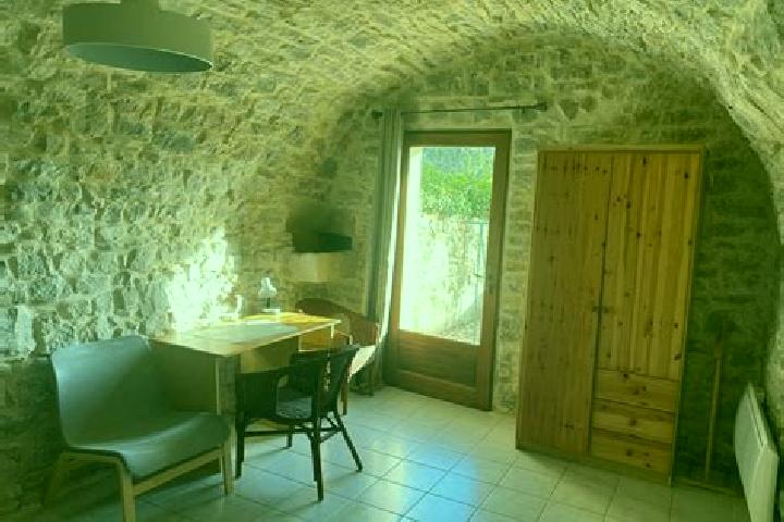 Riley, 28 — Escort in Sainte-Croix-de-Quintillargues, France