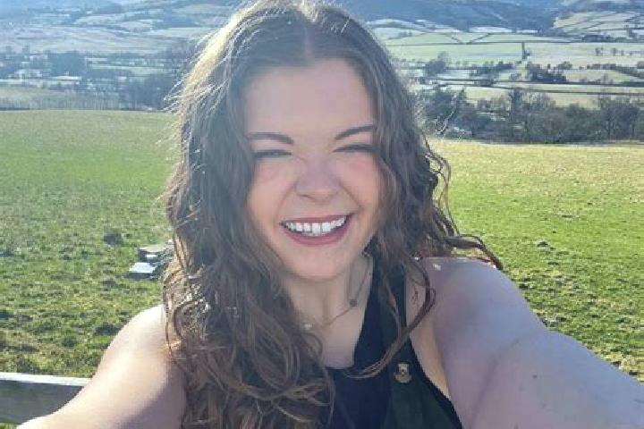 Riley, 28 — Escort in Upper Exeter, United States