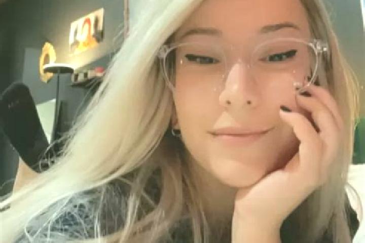 Riley, 29, a blonde dark-eyed ebony companion based in Templeuve-en-Pevele. Offering Striptease, Dinner Date, Deep French Kissing. Available for incall and o...