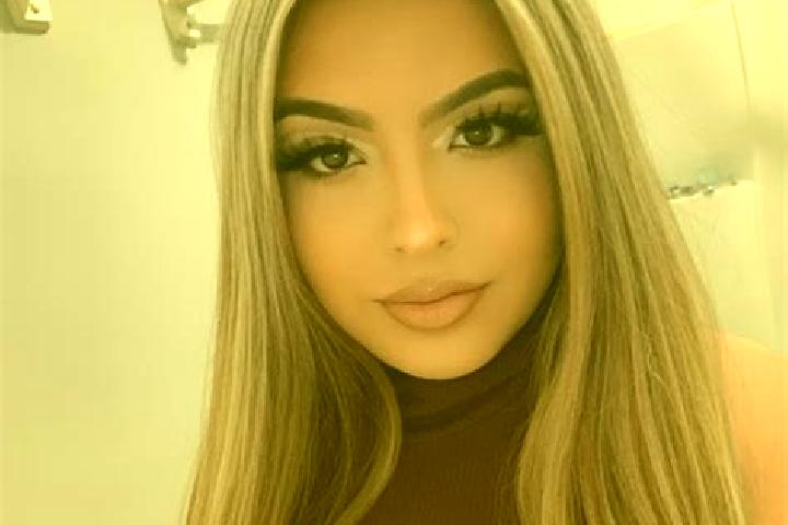 Riley, 29, a blonde grey-eyed latina companion based in Vlokhoven. Offering Dinner Date, Roleplay, BDSM. Available for incall and outcall, day and evening da...