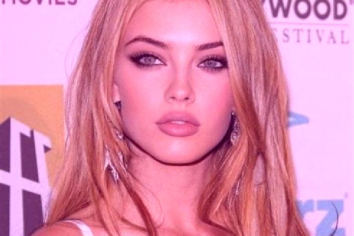 Riley, 29, a blonde hazel-eyed latina companion based in Mareno di Piave. Offering Party Girl, Massage, CIM. Available for incall and outcall, overnight book...