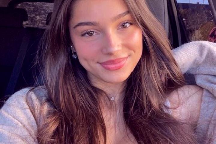 Riley, 29, a brunette hazel-eyed slavic companion based in Manternach. Offering GFE, Dinner Date, Fetish, Party Girl. Available for incall and outcall, overn...