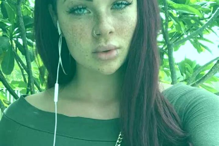Riley, 29, a red green-eyed indian companion based in Edingen-Neckarhausen. Offering Tantra, Roleplay, Travel Companion. Available for incall and outcall, ov...