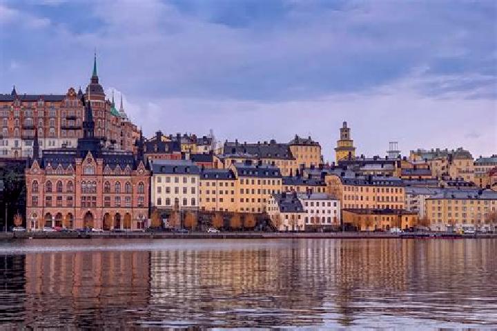 Riley, 30 — Escort in Bjoernlunda, Sweden