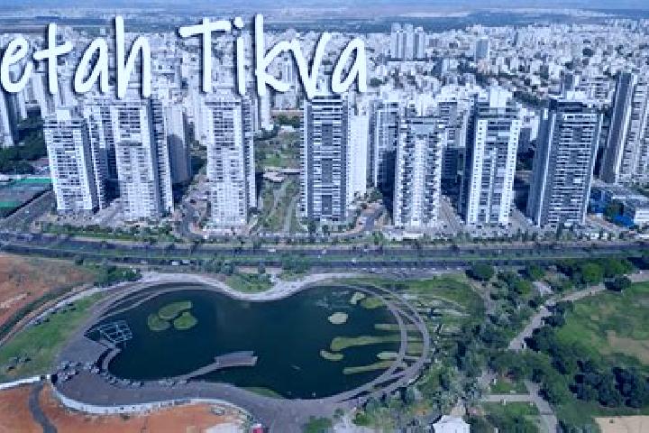 Riley, 30 — Escort in Mishmar HaYarden, Israel
