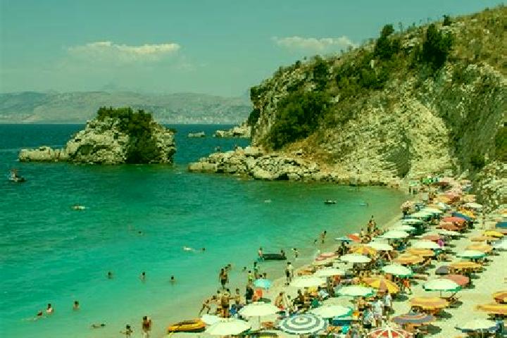 Riley, 30 — Escort in Qerret, Albania