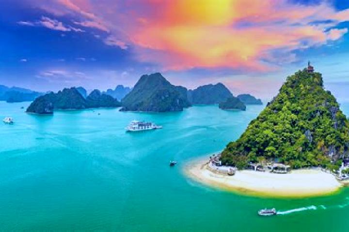 Riley, 30 — Escort in Xa Long Hai, Vietnam