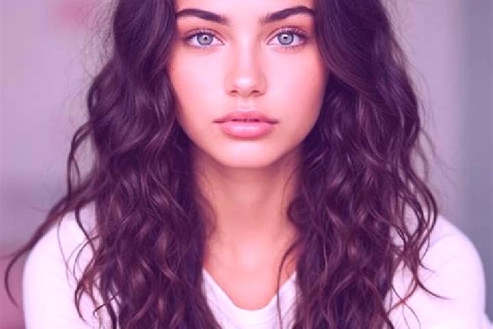 Riley, 31, a brunette amber-eyed mediterranean companion based in Lockwood. Offering OWO, Massage, Couples. Available for incall and outcall, overnight booki...