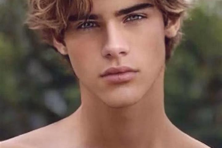 Riley, 31, a dark blonde green-eyed mediterranean companion based in Tontitown. Offering Deep French Kissing, Dinner Date, Erotic Massage, Massage, OWO. Avai...