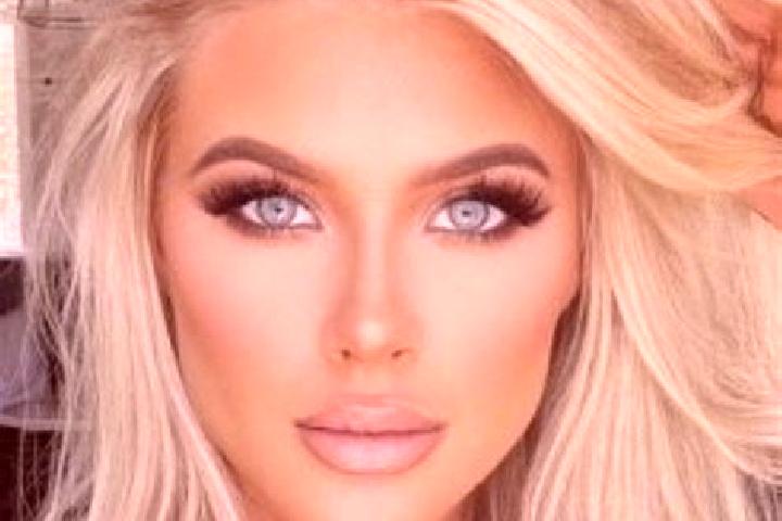 Riley, 31, a platinum blonde blue-eyed ebony companion based in Bathinda. Offering Couples, Deep French Kissing, 69, Tantra, Striptease. Available for incall...