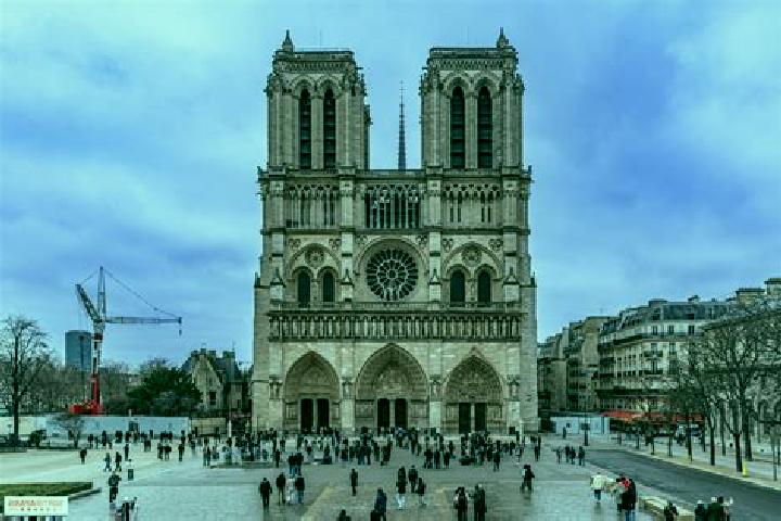 Riley, 31 — Escort in Esquay-Notre-Dame, France