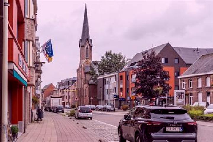 Riley, 31 — Escort in Koningshooikt, Belgium