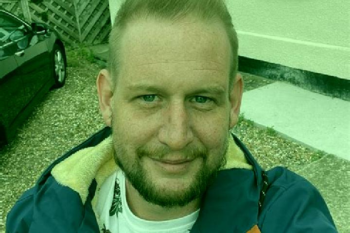 Riley, 31 — Escort in Middleton on the Wolds, United Kingdom