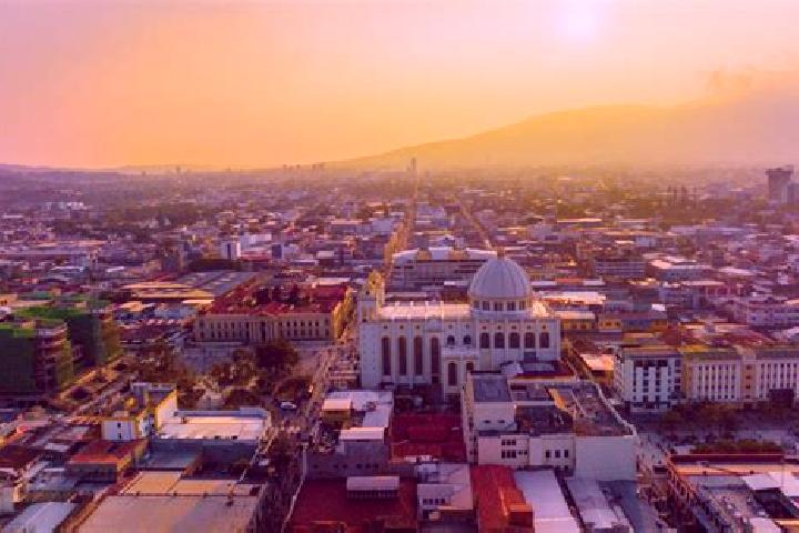 Riley, 31 — Escort in Santiago de Maria, El Salvador