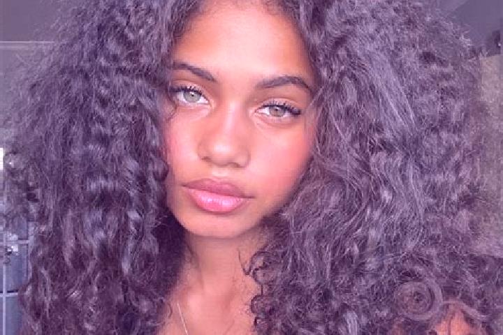 Riley, 32, a auburn blue-eyed ebony companion based in Sirogojno. Offering OWO, Duos, CIM. Available for incall and outcall, day and evening dates.