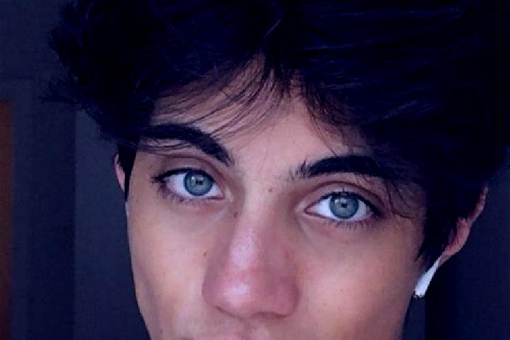 Riley, 32, a chestnut dark-eyed caucasian companion based in Gyulahaza. Offering CIM, 69, BDSM, Travel Companion, Prostate Massage. Available for incall and ...