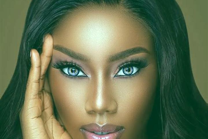 Riley, 32, a red blue-eyed ebony companion based in Azun Atme. Offering BDSM, Duos, Prostate Massage, Dinner Date. Available for incall and outcall, overnigh...