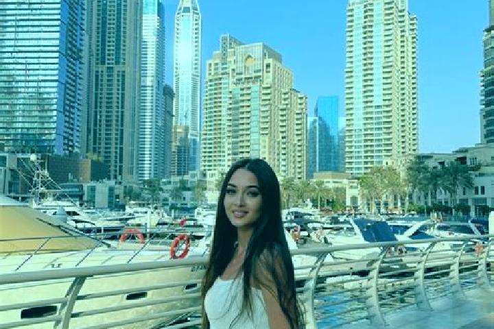 Riley, 32 — Escort in Alamadi, India