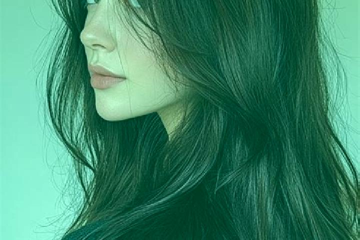 Riley, 33, a auburn dark-eyed asian companion based in Seisla. Offering Party Girl, Travel Companion, A-Level. Available for incall and outcall, overnight bo...