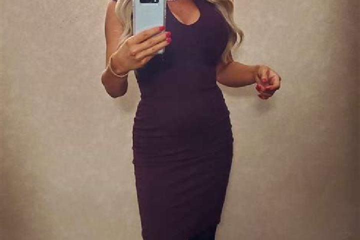 Riley, 33, a blonde dark-eyed caucasian companion based in Whitney. Offering Massage, Fetish, Girlfriend Experience. Available for incall and outcall, day an...