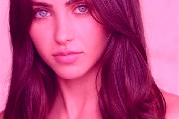 Riley, 33, a brunette brown-eyed latina companion based in Bicakci. Offering Party Girl, Tantra, Dinner Date, Deep French Kissing. Available for incall and o...