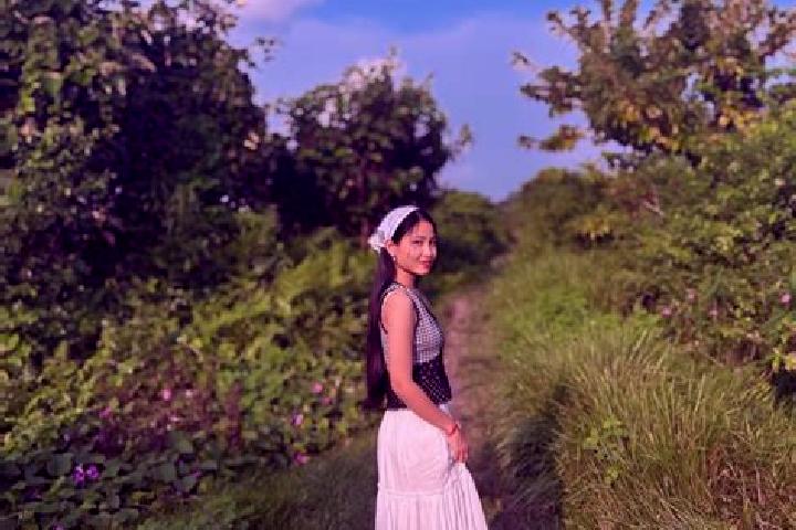 Riley, 33 — Escort in Basugaon, India