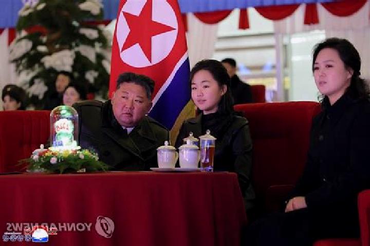 Riley, 33 — Escort in Songnae-ri, North Korea