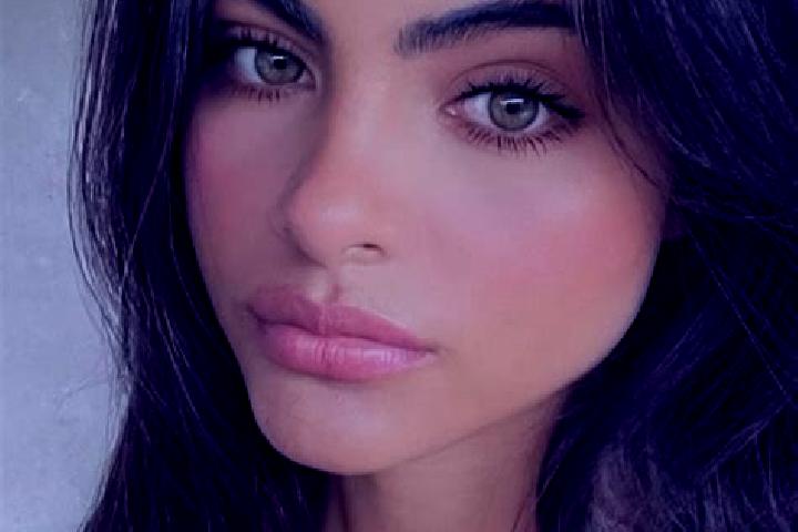 Riley, 34, a black hazel-eyed middle eastern companion based in Gelibolu. Offering Fetish, Party Girl, Roleplay. Available for incall and outcall, day and ev...