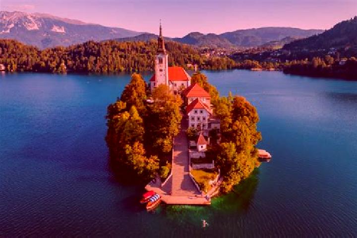 Riley, 34 — Escort in Bled, Slovenia