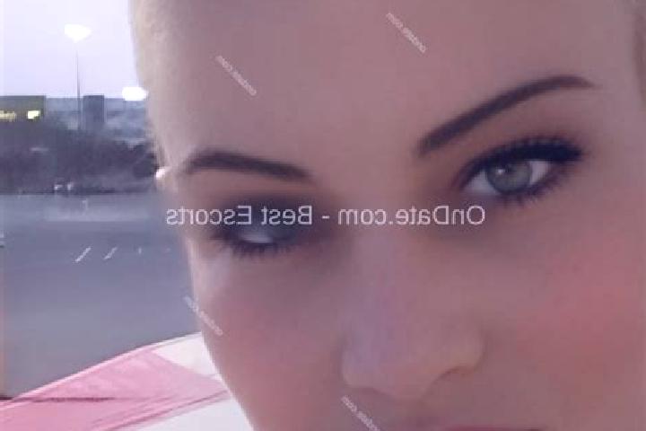 Riley, 34 — Escort in Bozieni, Romania