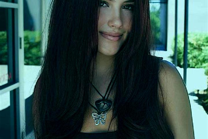 Riley, 35, a auburn dark-eyed middle eastern companion based in Grumes. Offering Erotic Massage, BDSM, Duos, CIM. Available for incall and outcall, overnight...