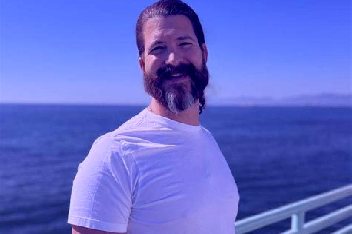 Riley, 35, a auburn green-eyed caucasian companion based in San Ramon. Offering 69, BDSM, Tantra, Dinner Date. Available for incall and outcall, day and even...