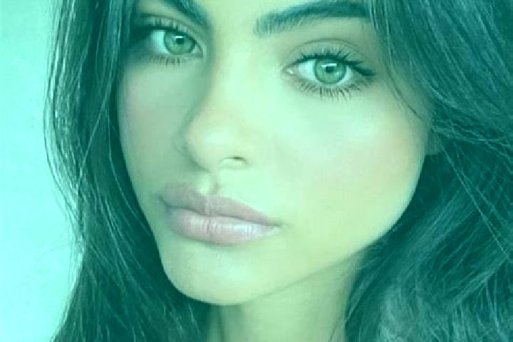 Riley, 35, a brunette dark-eyed middle eastern companion based in Songfengshan. Offering Tantra, Domination, Massage, A-Level. Available for incall and outca...