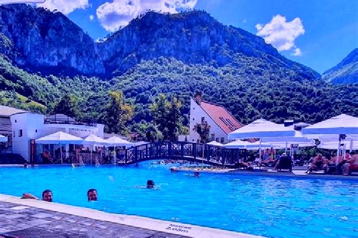 Riley, 35 — Escort in Covasna, Romania