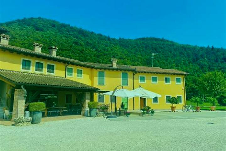 Riley, 35 — Escort in Pieve d Olmi, Italy